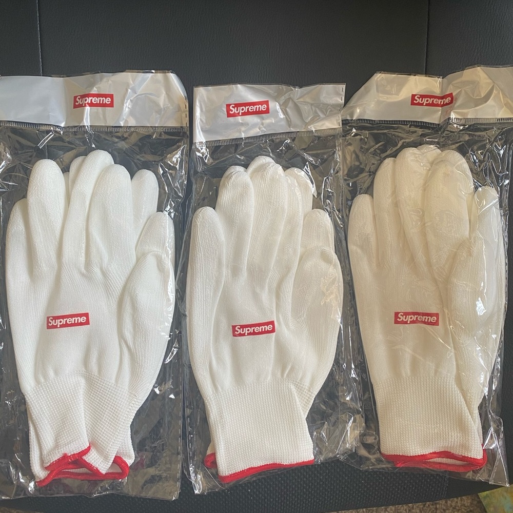 Supreme Rubberized Gloves